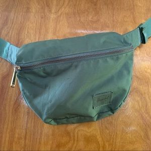Herschel Olive Green Fanny Pack stains shows in pics